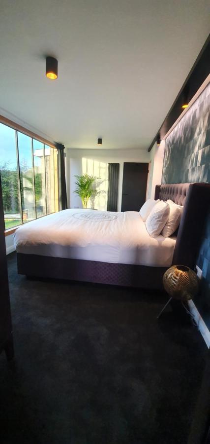 Contemporary Dublin Suite With Hot Tub Lispapple Cross Roads Εξωτερικό φωτογραφία
