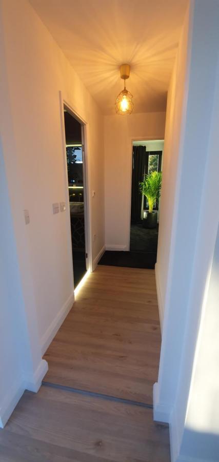 Contemporary Dublin Suite With Hot Tub Lispapple Cross Roads Εξωτερικό φωτογραφία