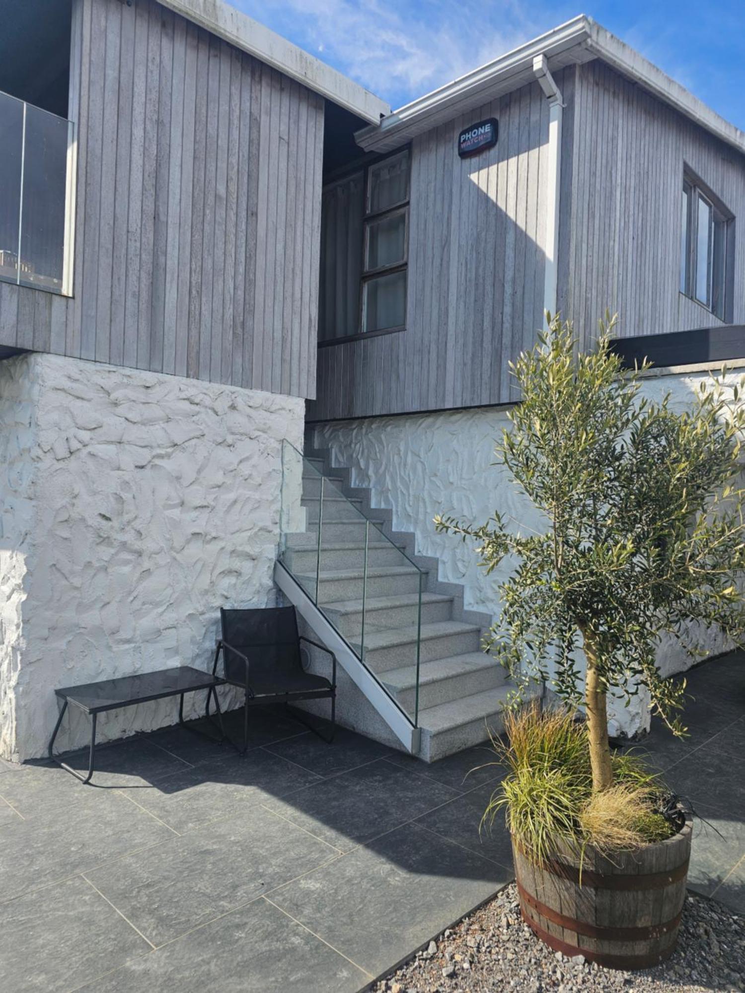 Contemporary Dublin Suite With Hot Tub Lispapple Cross Roads Εξωτερικό φωτογραφία