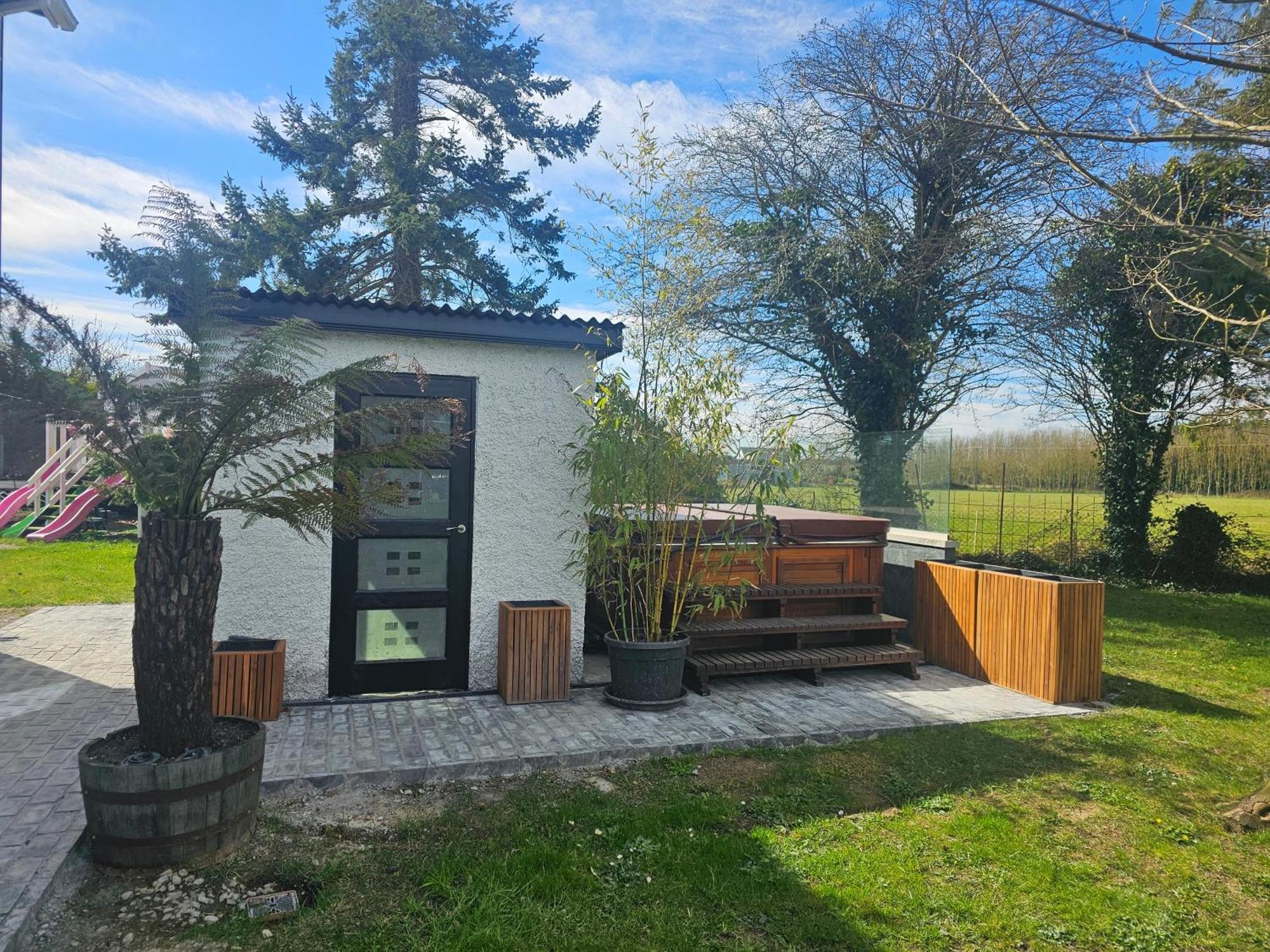 Contemporary Dublin Suite With Hot Tub Lispapple Cross Roads Εξωτερικό φωτογραφία